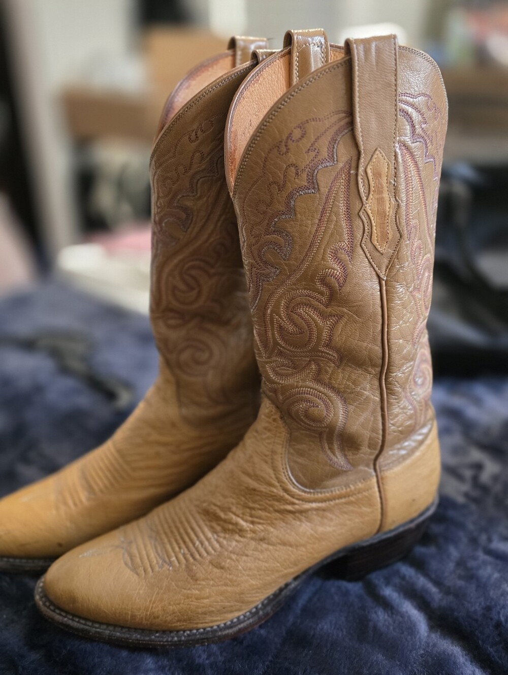 Vintage Luccese Men's  Tan Leather Western Cowboy Boots - Classic Pull-On Style